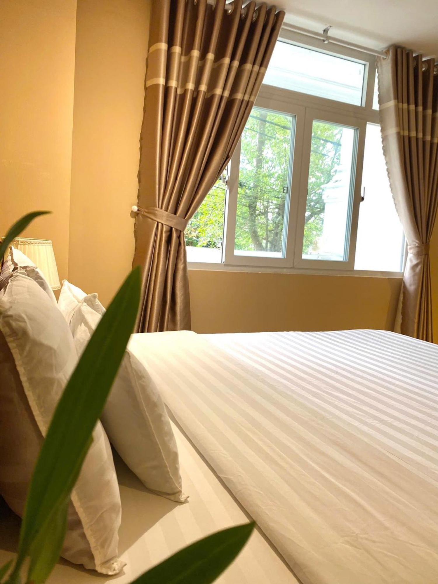 Khach San Romo Hotel กว๋างหงาย ภายนอก รูปภาพ