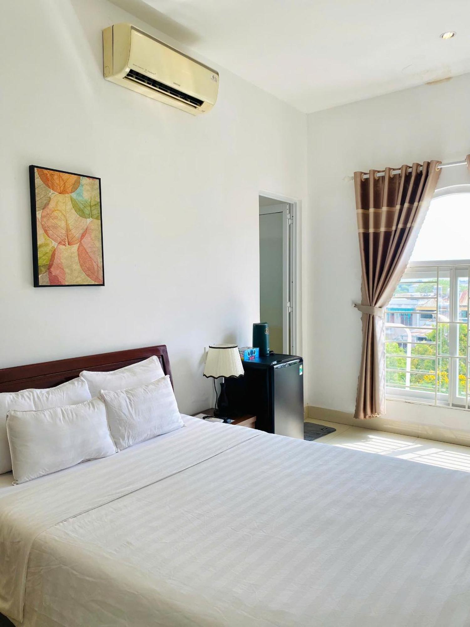 Khach San Romo Hotel กว๋างหงาย ภายนอก รูปภาพ