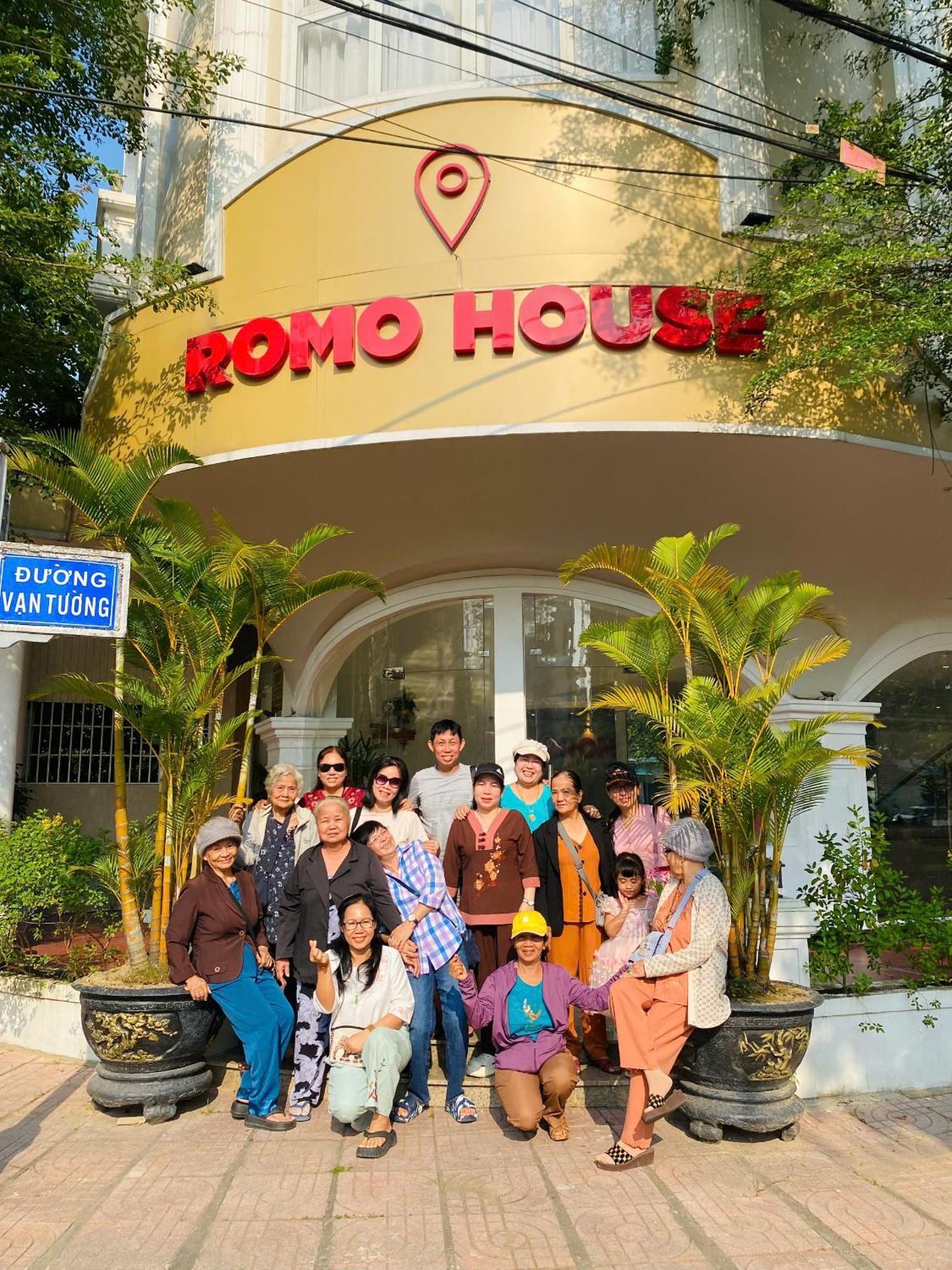 Khach San Romo Hotel กว๋างหงาย ภายนอก รูปภาพ