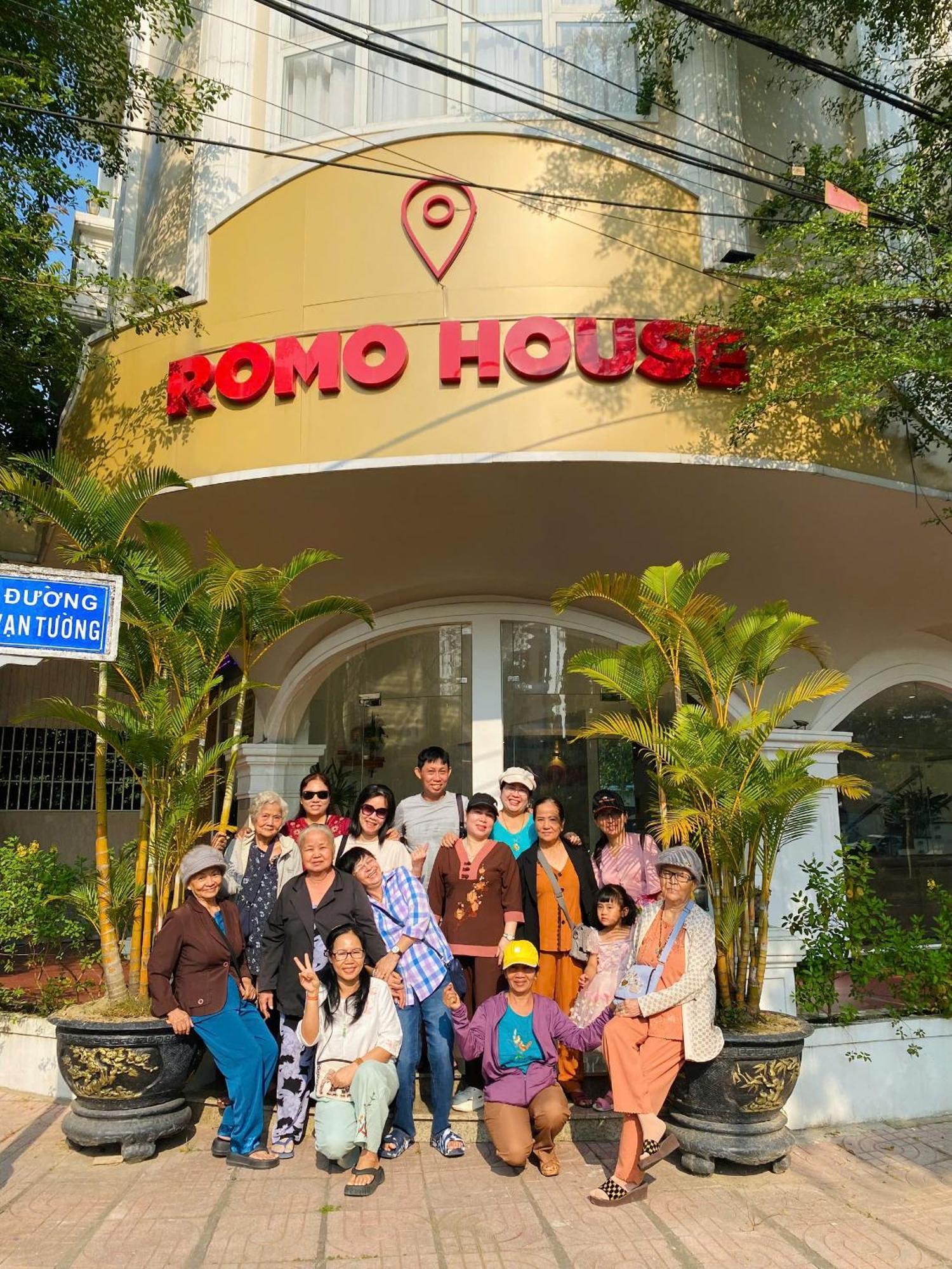 Khach San Romo Hotel กว๋างหงาย ภายนอก รูปภาพ